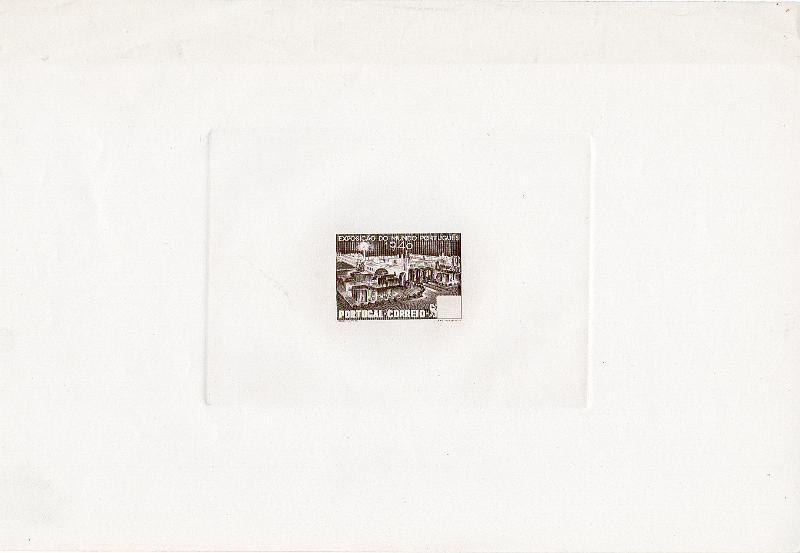 0807.jpg -     Lote:    807                   Descrição:         1940 &mdash; Centenários da Fundação e da Restauração de Portugal. Prova de luxo e do cunho medindo 233x160mm, para o selo de $10 CE591, em papel porcelana e na cor castanho escuro, sem abertura do valor no cunho. MB e MR.        PRV       Valor Base:     &euro; 20,00     Valor Venda:     &euro;      