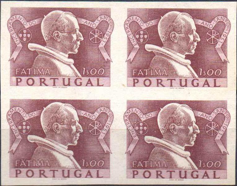0833.jpg -     Lote:    833                   Descrição:         1951 &mdash; Encerramento do Ano Santo. CE735, 1$00. Quadra de provas não denteadas, em lilás vermelho e rosa (cor aprovada), em papel liso fino.        PRV       Valor Base:     &euro; 20,00     Valor Venda:     &euro;      
