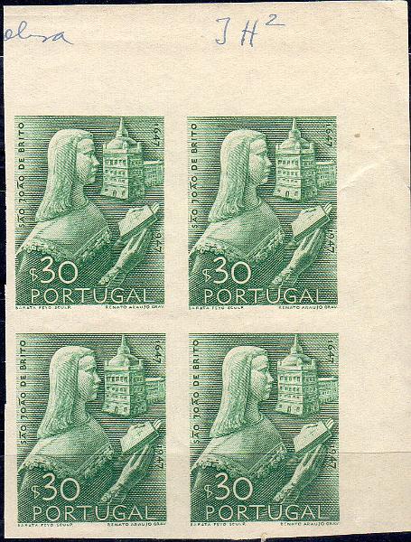 0835.jpg -     Lote:    835                   Descrição:         1948 &mdash; 3.º Centenário do Nascimento de S. João de Deus. CE691, $30. Quadra de provas de cor, canto de folha, em verde (cor aprovada), não denteadas, em papel liso amarelado, impressa a talhe doce. MB e MR.        PRV       Valor Base:     &euro; 20,00     Valor Venda:     &euro;      