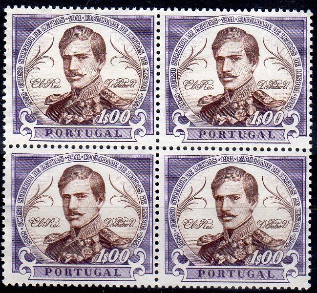 0854.jpg -     Lote:    854                   Descrição:         1961 &mdash; 1.º Centenário da Fundação da Faculdade de Letras da Universidade de Lisboa. CE874, 1$00. Quadra de provas de cor em violeta e castanho, denteadas, sem goma. Cores não aprovadas. MB e MR.        PRV       Valor Base:     &euro; 20,00     Valor Venda:     &euro;      