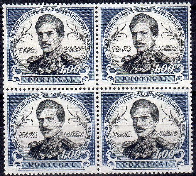 0857.jpg -     Lote:    857                   Descrição:         1961 &mdash; 1.º Centenário da Fundação da Faculdade de Letras da Universidade de Lisboa. CE874, 1$00. Quadra de provas de cor em azul e preto, denteadas, sem goma. Cores aprovadas para o selo de 6$50. MB e MR.        PRV       Valor Base:     &euro; 20,00     Valor Venda:     &euro;      