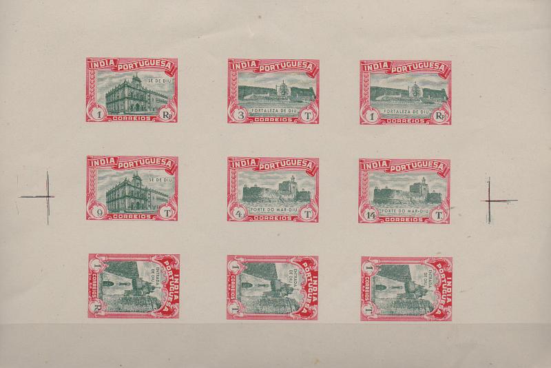 0895.jpg -     Lote:    895                   Descrição:         1948 &mdash; Emissão Projetada. Monumentos da Índia. Bloco com 9 provas não denteadas com as taxas de 1r, 3T, 1Rp, 9T, 4,5T, 14T, 1R, 1Tx2, representando a Fortaleza de Diu, Forte do Mar &mdash; Diu, Entrada de Diu e Sé de Diu, nas cores vermelho e verde-escuro. B e MR.        PRV       Valor Base:     &euro; 75,00     Valor Venda:     &euro;      
