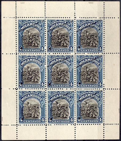 0910.jpg -     Lote:    910                   Descrição:         192&frac12;3 &mdash; Motivos locais. Novos valores. CE143, 4C (Tabaco). Mini-folha de apresentação com 9 provas em azul e preto, com furo de segurança e sobrecarga a preto "WATERLOW & SONS, LTD / SPECIMEN".        PRV       Valor Base:     &euro; 40,00     Valor Venda:     &euro;      