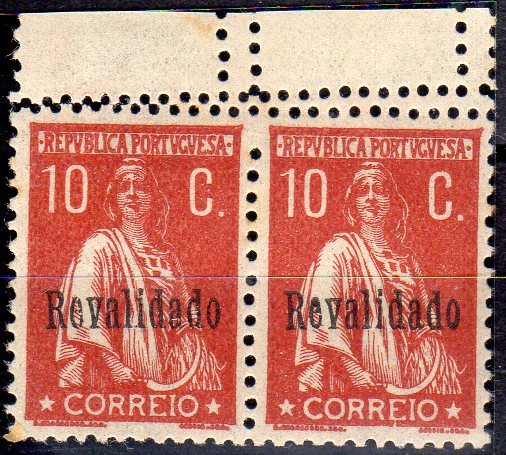 0953.jpg -     Lote:    953                   Descrição:         1929 &mdash; Ceres com sobretaxa "Revalidado". CE488, 10 reis laranja vermelho, papel liso, denteado 12x11 &frac12;. Par horizontal com duplo denteado no bordo superior.        ***       Valor Base:     &euro; 8,00     Valor Venda:     &euro;      
