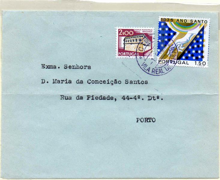 0967.jpg -     Lote:    967                   Descrição:         1975 &mdash; Ano Santo. CE1248, 1$50. Par de selos com tarja fosforescente, com deslocação acentuada da cor azul, em carta circulada de Vila real de santo António (01.05.75).        Carta       Valor Base:     &euro; 12,00     Valor Venda:     &euro;      