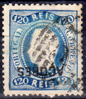 0981.jpg -     Lote:    981                   Descrição:         1868/70 &mdash; D. Luís I. Fita curva, denteados. Selos do Continente com sobrecarga AÇORES. CE14, 120 reis azul. Selo com sobrecarga falsa do tipo.        O       Valor Base:     &euro; 8,00     Valor Venda:     &euro;      