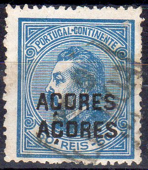 0982.jpg -     Lote:    982                   Descrição:         1880/81 &mdash; D. Luís I. De perfil. Selos do Continente com sobrecarga AÇORES. CE35, 50 reis azul. CE35, 50 reis azul claro, denteado 12 &frac12;. Selo com dupla sobrecarga sendo uma do tipo C e outra do tipo B provavelmente clandestina.        O       Valor Base:     &euro; 12,00     Valor Venda:     &euro;      