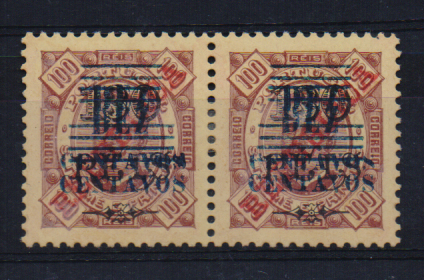 1083.jpg -     Lote:    1083                   Descrição:         1923 &mdash; D. Carlos I, com sobretaxa. CE264, 10c s/ 130 reis s/ 100 reis castanho s/ amarelo. Par de selos com dupla sobretaxa. Valor de catálogo &euro; 160,00.        *       Valor Base:     &euro; 40,00     Valor Venda:     &euro;      