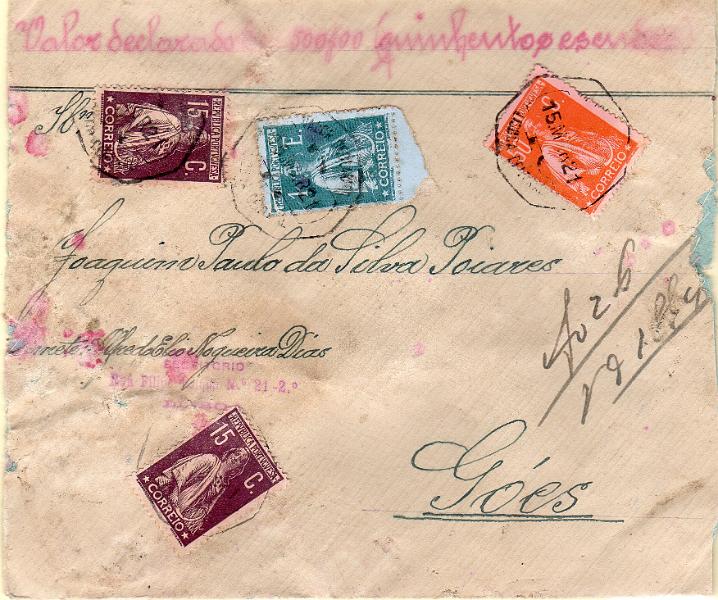 1180.jpg -     Lote:    1180                   Descrição:         1912 &mdash; Ceres. Valor declarado com 500$00, circulado de Lisboa (15.03.21) para Góis (16.03.21), com dois selos de 15c CE216, denteado 15x14, papel pontinhado + selo de 50c CE219 laranja s/ salmão, denteado 15x14, papel porcelana + selo de 1E CE220, papel porcelana, denteado 15x14. Carta com mancha porém de grande raridade.        Carta       Valor Base:     &euro; 200,00     Valor Venda:     &euro;      