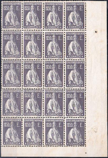 1211.jpg -     Lote:    1211                   Descrição:         1923 &mdash; Ceres. Novas taxas e cores. CE259, 1$50 ardósia. Bloco com 20 selos, com algumas manchas, porém raro. Valor de catálogo &euro; 1,000,00.        ***       Valor Base:     &euro; 75,00     Valor Venda:     &euro;      