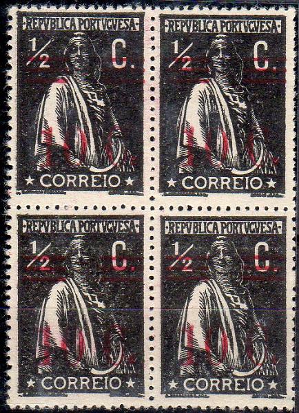1245.jpg -     Lote:    1245                   Descrição:         1928/29 &mdash; Ceres com sobretaxa. CE454, 10 s/ 2 &frac12; C preto, denteado 15x14, papel cartolina. Quadra. Valor de catálogo &euro; 200,00.        ***       Valor Base:     &euro; 40,00     Valor Venda:     &euro;      
