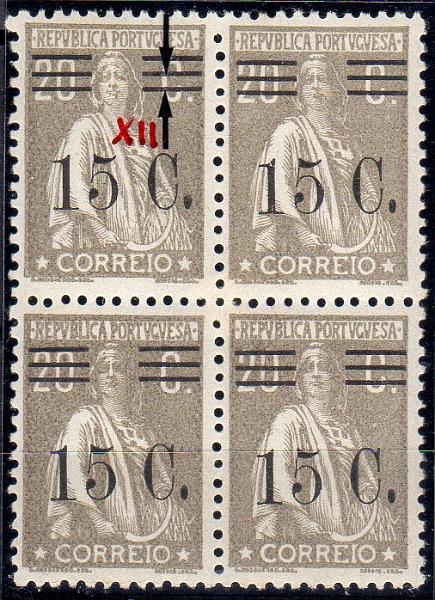 1254.jpg -     Lote:    1254                   Descrição:         1928/29 &mdash; Ceres com sobretaxa. CE461, 15C s/ 20C cinzento. Quadra com selo com barramento tipo XII. Valor de catálogo &euro; 60,20.        ***       Valor Base:     &euro; 15,00     Valor Venda:     &euro;      