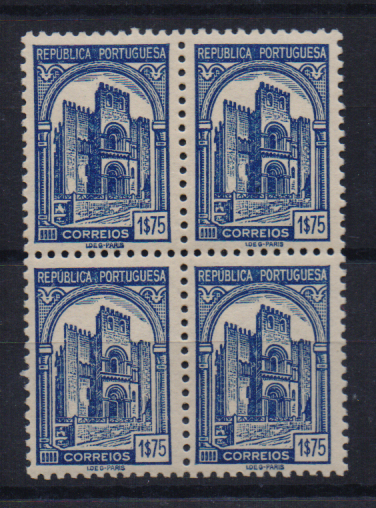 1289.jpg -     Lote:    1289                   Descrição:         1935 &mdash; Sé de Coimbra. CE575, 1$75 azul. Quadra. Valor de catálogo &euro; 908,00.        ***       Valor Base:     &euro; 130,00     Valor Venda:     &euro;      