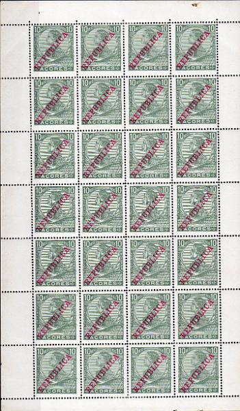 1358.jpg -     Lote:    1358                   Descrição:         191111 &mdash; D. Manuel II, com sobrecarga REPUBLICA. CE123, 15 reis verde, em papel porcelana espesso. Folha completa com 28 selos. Valor de catálogo &euro; 140,00.        ***       Valor Base:     &euro; 25,00     Valor Venda:     &euro;      
