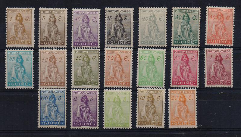 1452.jpg -     Lote:    1452                   Descrição:         1933 &mdash; Ceres. Novo tipo. CE204/222. Série completa. Valor de catálogo &euro; 190,00.        **       Valor Base:     &euro; 38,00     Valor Venda:     &euro;      
