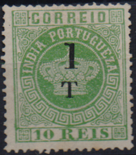 1464.jpg -     Lote:    1464                   Descrição:         1881/83 &mdash; Tipo Coroa, com sobretaxa. CE85, 1T s/ 10 reis verde amarelo, denteado 13 &frac12;. Valor de catálogo &euro; 300,00.        *       Valor Base:     &euro; 60,00     Valor Venda:     &euro;      