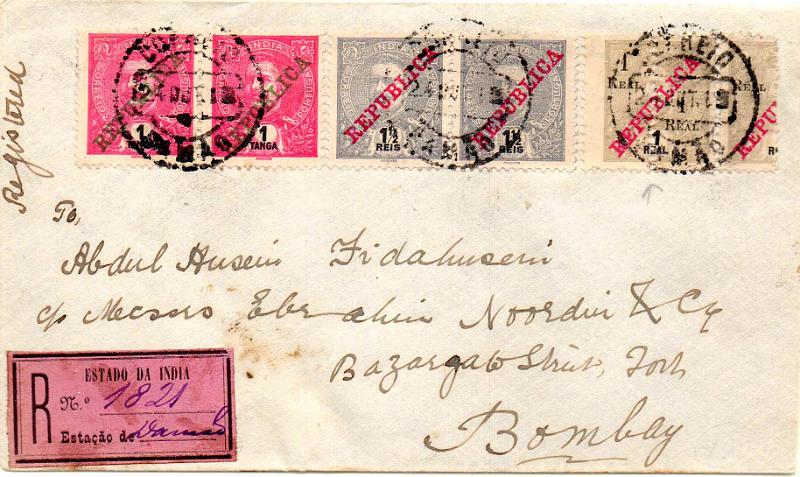1473.jpg -     Lote:    1473                   Descrição:         1911/13 &mdash; D. Carlos I Mouchon com sobrecarga REPUBLICA da Casa da Moeda + idem perfurados a meio. Sobrescrito circulado registado de Damão (24.10.12) para Bombaim (25.10.12) com par de 1 &frac12; reis CE201 + par de 1T rosa CE208 + 3 meios selos de 1 real CE238.        Carta       Valor Base:     &euro; 20,00     Valor Venda:     &euro;      
