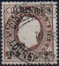 1553.jpg -     Lote:    1553                   Descrição:         1893 &mdash; D. Luís I. Fita direita, com sobretaxa. CE24, 2 &frac12; s/ 40 reis castanho, com sobretaxa a preto, tipo 1. Valor de catálogo &euro; 50,00.        O       Valor Base:     &euro; 15,00     Valor Venda:     &euro;      