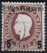 1557.jpg -     Lote:    1557                   Descrição:         1893 &mdash; D. Luís I. Fita direita, com sobretaxa. CE27, 5 s/ 40 reis castanho, algarismos com 4,5 mm. Valor de catálogo &euro; 210,00.        O       Valor Base:     &euro; 45,00     Valor Venda:     &euro;      