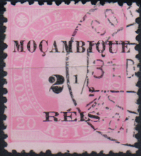 1567.jpg -     Lote:    1567                   Descrição:         1898 &mdash; D. Luís I, fita direita, com sobretaxa. CE51, 2 &frac12; reis s/ 20 reis. Sobrecarga 2. Valor de catálogo &euro; 120,00.        O       Valor Base:     &euro; 25,00     Valor Venda:     &euro;      