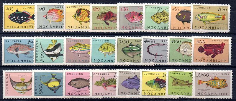 1593.jpg -     Lote:    1593                   Descrição:         1951 &mdash; Peixes de Moçambique. CE356/379. Série completa. Valor de catálogo &euro; 240,00.        **       Valor Base:     &euro; 45,00     Valor Venda:     &euro;      