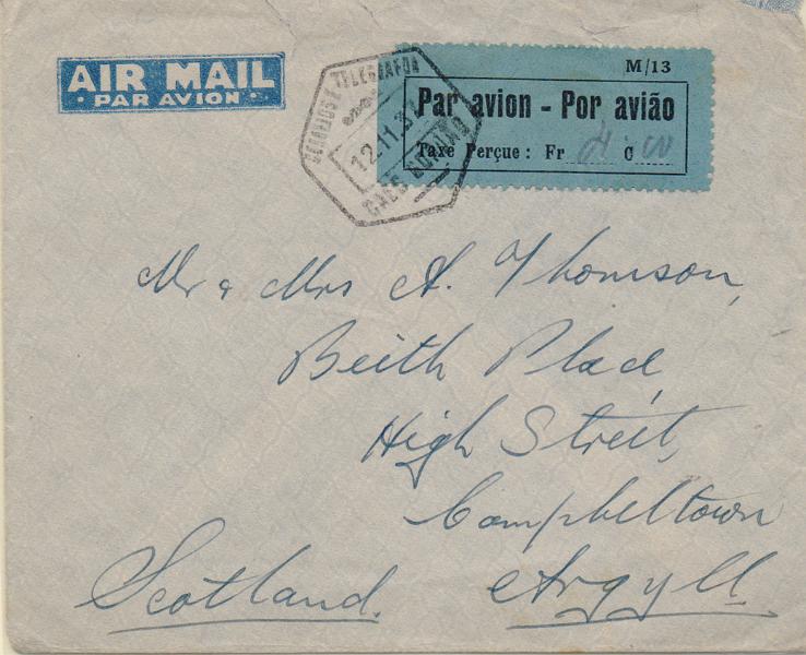 1595.jpg -     Lote:    1595                   Descrição:         1936 &mdash; Sobretaxa do Correio Aéreo. Legenda "Taxe Perçue". CE SCA5. Etiqueta M/13 em sobrescrito circulado de Cais Gorjão (12.11.37) para a Escócia, com o porte manuscrito de 4$00.        Carta       Valor Base:     &euro; 15,00     Valor Venda:     &euro;      
