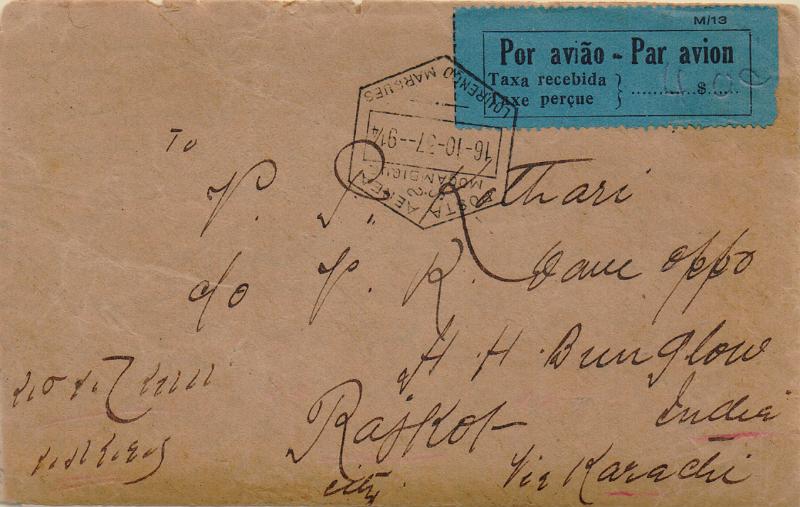1599.jpg -     Lote:    1599                   Descrição:         1936 &mdash; Sobretaxa do Correio Aéreo. Legenda "Taxe Perçue". CE SCA7. Etiqueta M/13 em sobrescrito circulado de L. Marques (16.10.37) para a Índia, com o porte manuscrito de 4$00. Variedade de etiqueta com "i" de "avião" mais fino.        Carta       Valor Base:     &euro; 25,00     Valor Venda:     &euro;      