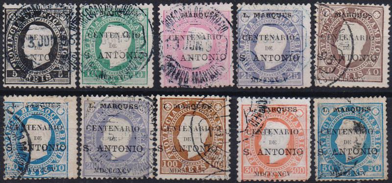 1615.jpg -     Lote:    1615                   Descrição:         1895 &mdash; Selos de D. Luís I, fita direita, de Moçambique, com a sobrecarga do "Centenário de S. António". CE14/22. Série completa em denteado 12 &frac12; + selo de 50 reis em denteado 13 &frac12;. Valor de catálogo &euro; 513,00.        O       Valor Base:     &euro; 150,00     Valor Venda:     &euro;      