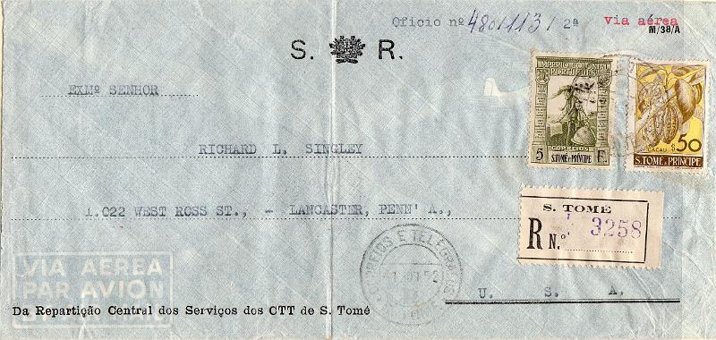 1726.jpg -     Lote:    1726                   Descrição:         1939/48 &mdash; Império Colonial Português + Frutos de S. Tomé e Príncipe. Sobrescrito circulado registado de S. Tomé (01.06.52) para os EUA (06.06.52) com trânsito por Lisboa (03.06.52), com selos de 5E CE334 e $50 CE340.        Carta       Valor Base:     &euro; 16,00     Valor Venda:     &euro;      