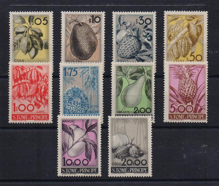 1727.jpg -     Lote:    1727                   Descrição:         1948 &mdash; Frutos de S. Tomé e Príncipe. CE337/348. Série completa. Valor de catálogo &euro; 218,00.        **       Valor Base:     &euro; 35,00     Valor Venda:     &euro;      