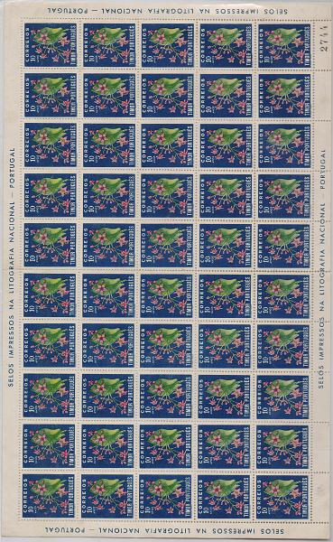 1746.jpg -     Lote:    1746                   Descrição:         1950 &mdash; Flores Tropicais. CE277, 10 avos. Folha completa com 50 selos. Valor de catálogo &euro; 450,00.        Lote       Valor Base:     &euro; 45,00     Valor Venda:     &euro;      