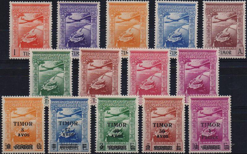 1748.jpg -     Lote:    1748                   Descrição:         1938/46 &mdash; Correio aéreo. Império Colonial Português + Selos de Moçambique com sobretaxa. CE CA1/9 + CA10/14. Séries completas. Valor de catálogo &euro;125,00.        **       Valor Base:     &euro; 25,00     Valor Venda:     &euro;      