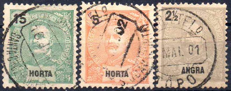 1855.jpg -     Lote:    1855                   Descrição:         Carimbos circulares datados, tipo 1880. Lote com 2 selos tipo D. Carlos Mouchon da Horta CE14 e 15 + selo CE13 de Angra, obliterados com carimbos batidos a preto de "SANTA CRUZ (FLORES)", "S. JOÃO (HORTA)" e "TÔPO". B.        O       Valor Base:     &euro; 12,00     Valor Venda:     &euro;      