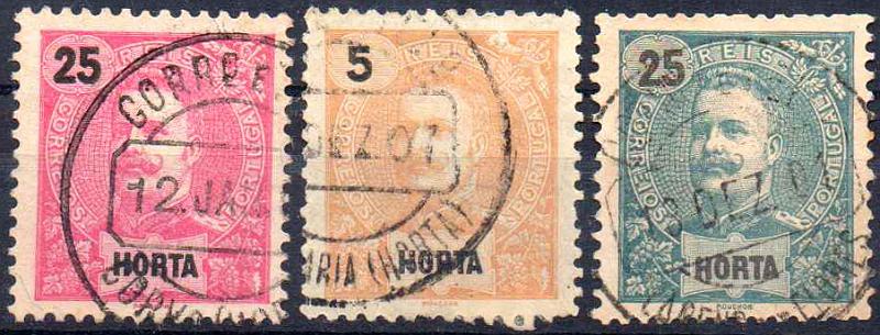 1857.jpg -     Lote:    1857                   Descrição:         Carimbos circulares datados, tipo 1880. Lote com 3 selos tipo D. Carlos Mouchon da Horta CE14, 18 e 28, obliterados com carimbos batidos a preto de "CORVO (HORTA)", "CANDELÁRIA (HORTA)" e "LAGENS DAS FLORES". MB.        O       Valor Base:     &euro; 12,00     Valor Venda:     &euro;      