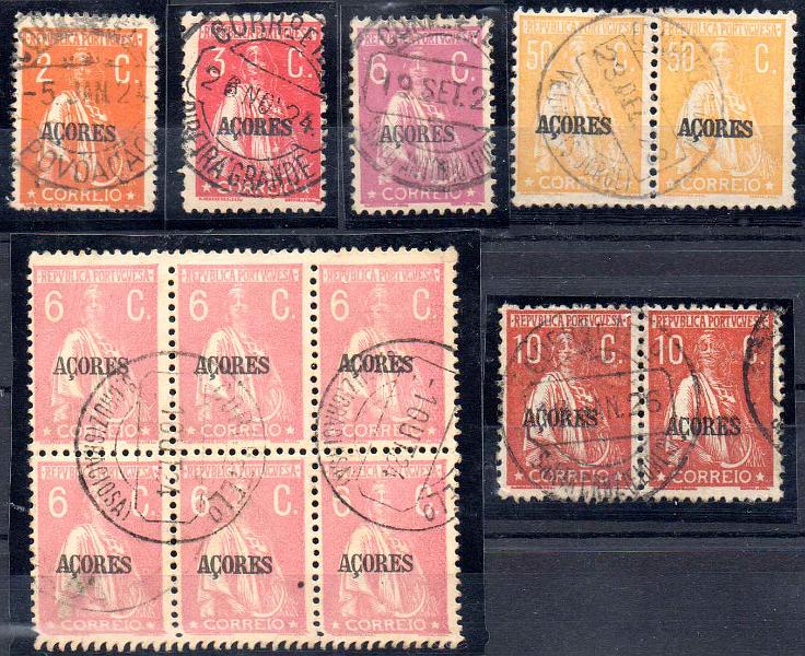 1860.jpg -     Lote:    1860                   Descrição:         Carimbos circulares datados, tipo 1880. 1912/24 &mdash; Ceres. Selos do Continente com sobrecarga "AÇORES". Lote composto por 3 selos simples, dois pares e bloco de seis selos, obliterados com carimbos batidos a preto de "POVOAÇÃO", "RIBEIRA GRANDE", "SANTO ANTONIO (PICO)", "S. CRUZ (GRACIOSA)" e "SANTA CRUZ (FLORES).        O       Valor Base:     &euro; 15,00     Valor Venda:     &euro;      