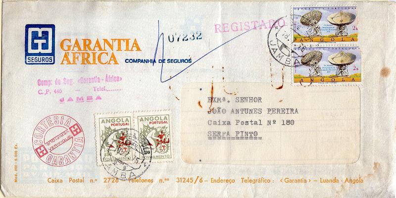 1873.jpg -     Lote:    1873                   Descrição:         Carimbos circulares datados. Sobrescrito circulado com dois selos CE561 e par de IP21. Carimbo batido a preto "JAMBA / R".        Carta       Valor Base:     &euro; 8,00     Valor Venda:     &euro;      