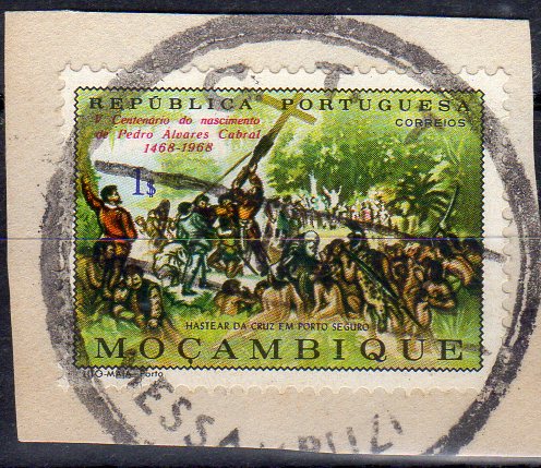 1915.jpg -     Lote:    1915                   Descrição:         Carimbos circulares de borracha. Fragmento com selo CE505 obliterado com carimbo batido a preto "C. T. T. / MESSAMBUZI". Raro.        FRG       Valor Base:     &euro; 15,00     Valor Venda:     &euro;      