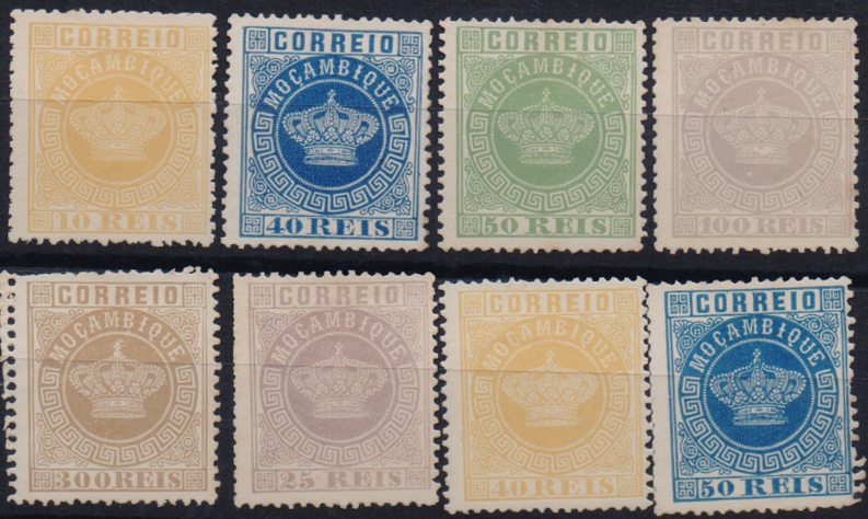 1977.jpg -     Lote:    1977                   Descrição:         Reimpressões de 1885. 1876/85 &mdash; Tipo Coroa. Lote de 8 reimpressões de 10, 40, 50, 100 e 300 reis da 1.ª emissão e 25, 40 e 50 reis da 2.ª emissão. Valor de catálogo &euro; 200,00.        R*       Valor Base:     &euro; 60,00     Valor Venda:     &euro;      