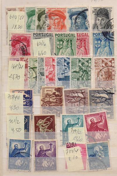 2008.jpg -     Lote:    2008                   Descrição:         Portugal &mdash; Classificador com séries completas usadas. Valor de catálogo &euro; 649,00.        Lote       Valor Base:     &euro; 60,00     Valor Venda:     &euro;      