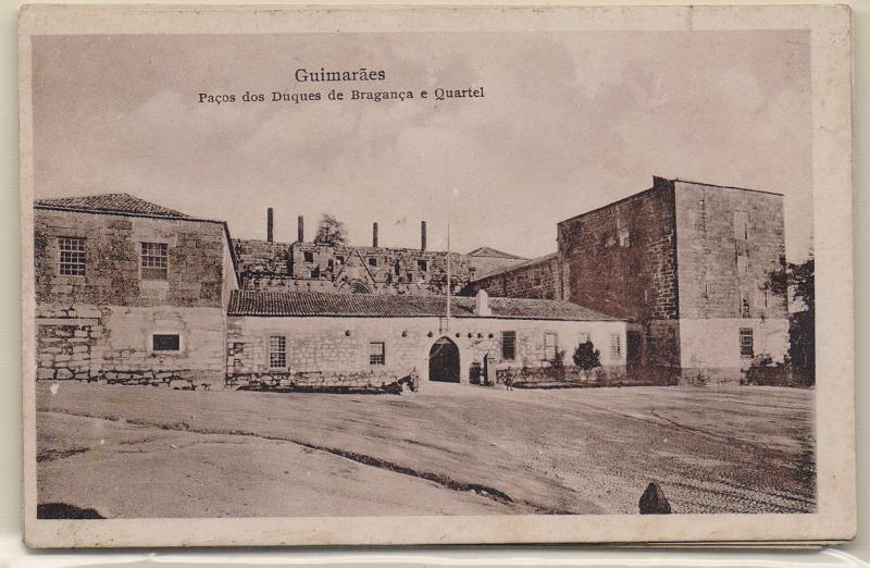 2246.jpg -     Lote:    2246      Lotes pelo Correio              Descrição:         Guimarães. Lote com 6 postais ilustrados: Paços do Duque de Bragança; Largo Prior do Crato; Largo de Martins Sarmento; Rua do Dr. José Sampaio; Praça D. Afonso Henriques; Largo da Republica do Brasil. Novos.        PI       Valor Base:     &euro; 10,00     Valor Venda:     &euro;      