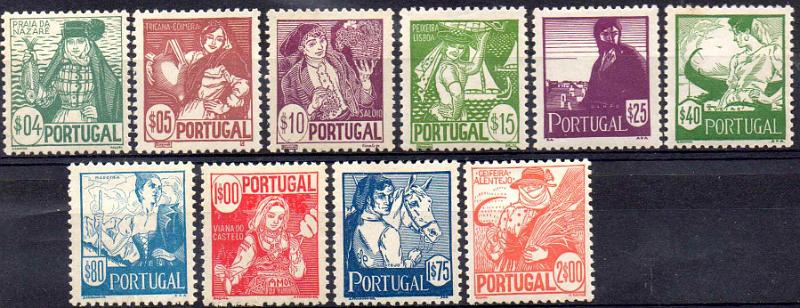 2745.jpg -     Lote:    2745      Lotes pelo Correio              Descrição:         1941 &mdash; Costumes Portugueses * 1.ª emissão. CE 607/616. Série completa. Valor de catálogo &euro; 134,00.        **       Valor Base:     &euro; 20,00     Valor Venda:     &euro;      