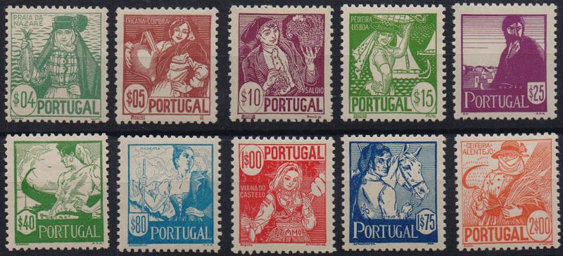 2747.jpg -     Lote:    2747      Lotes pelo Correio              Descrição:         1941 &mdash; Costumes Portugueses * 1.ª emissão. CE607/616. Série completa. Valor de catálogo &euro; 134,00        **       Valor Base:     &euro; 15,00     Valor Venda:     &euro;      