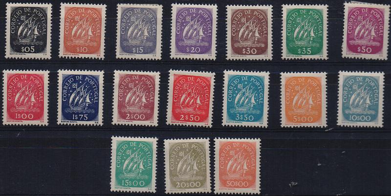 2752.jpg -     Lote:    2752      Lotes pelo Correio              Descrição:         1943 &mdash; Caravela. CE617/633. Série completa. Valor de catálogo &euro; 760,00.        **       Valor Base:     &euro; 75,00     Valor Venda:     &euro;      