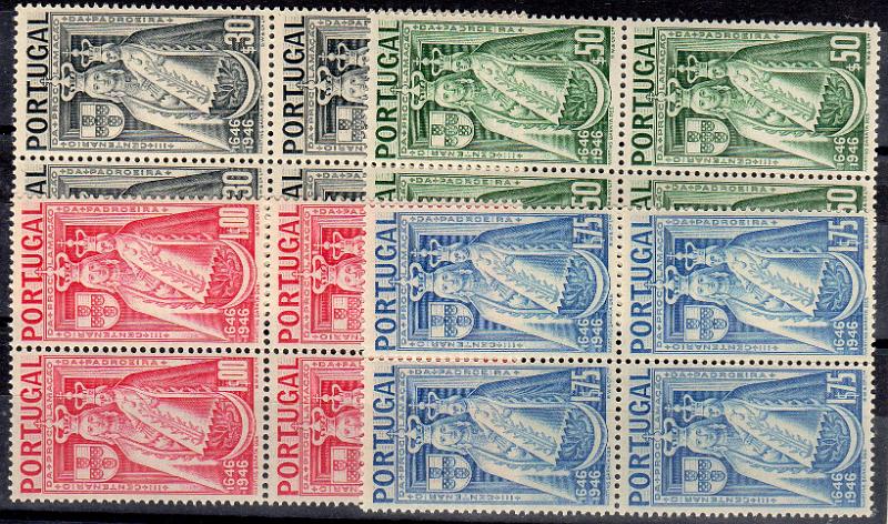 2754.jpg -     Lote:    2754      Lotes pelo Correio              Descrição:         1946 &mdash; 3.º Centenário da Proclamação da Padroeira de Portugal. CE673/676. Série completa em quadras. Valor de catálogo &euro; 72,00.        ***       Valor Base:     &euro; 15,00     Valor Venda:     &euro;      