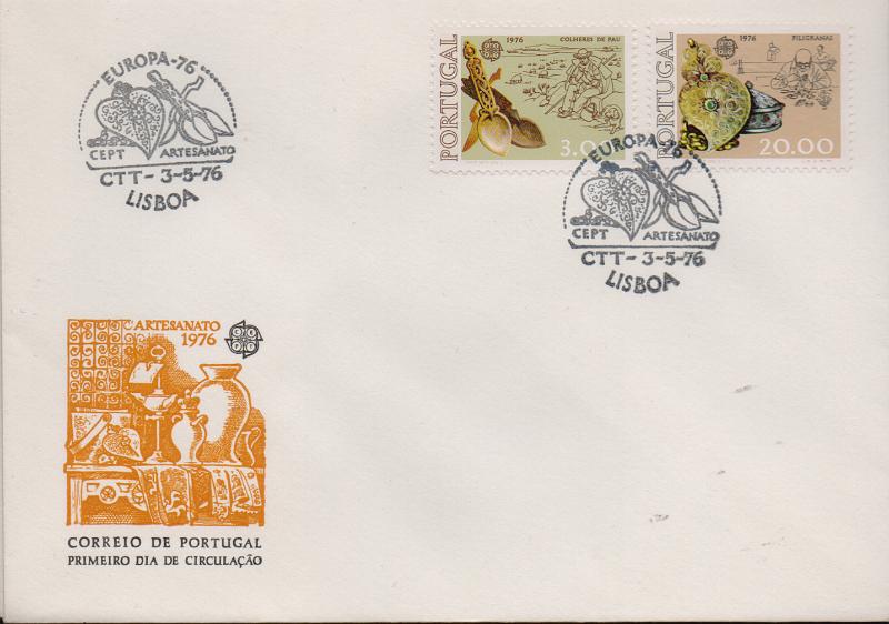 2839.jpg -     Lote:    2839      Lotes pelo Correio              Descrição:         1976 &mdash; Ano completo de FDC - 15 FDC. Valor de catálogo 78&euro;.        FDC       Valor Base:     &euro; 9,00     Valor Venda:     &euro;      