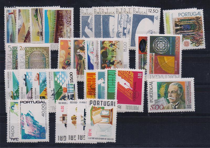 2848.jpg -     Lote:    2848      Lotes pelo Correio              Descrição:         1978 &mdash; Portugal. Ano completo - 35 selos. Valor de catálogo &euro; 72,00.        ***       Valor Base:     &euro; 7,00     Valor Venda:     &euro;      