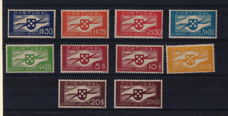 2956.jpg -     Lote:    2956      Lotes pelo Correio              Descrição:         1936/41 &mdash; Correio Aéreo. Tipo Hélice. CE CA 1/10. Série completa. Valor de catálogo &euro; 715,00.        ***       Valor Base:     &euro; 80,00     Valor Venda:     &euro;      