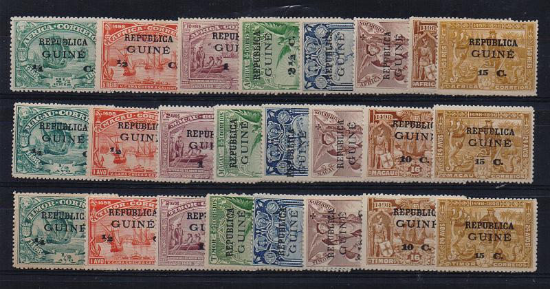 3069.jpg -     Lote:    3069      Lotes pelo Correio              Descrição:         1913 &mdash; 4.º Centenário do Descobrimento do Caminho Marítimo para a Índia, com sobrecarga REPUBLICA e sobretaxa, sobre selos de África, Macau e Timor. CE113/136. As três séries completas. Valor de catálogo &euro; 132,00.        **       Valor Base:     &euro; 15,00     Valor Venda:     &euro;      