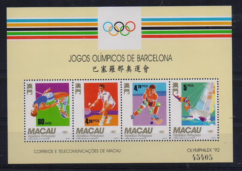 3130.jpg -     Lote:    3130      Lotes pelo Correio              Descrição:         Macau - Bloco 19 CE676/79. Valor de catálogo &euro; 25,00.        BLC***       Valor Base:     &euro; 14,00     Valor Venda:     &euro;      