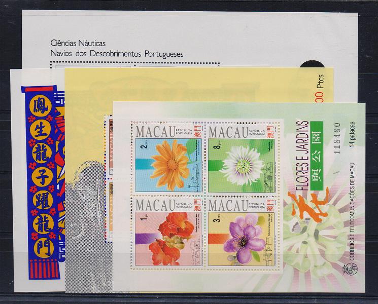 3132.jpg -     Lote:    3132      Lotes pelo Correio              Descrição:         1993 * Macau - 4 blocos: Bloco 21 CE699, Bloco 22 CE701-4, Bloco 23 CE709-12 e Bloco 24 CE713/16 - Valor de catálogo &euro; 57,00.        BLC***       Valor Base:     &euro; 12,00     Valor Venda:     &euro;      
